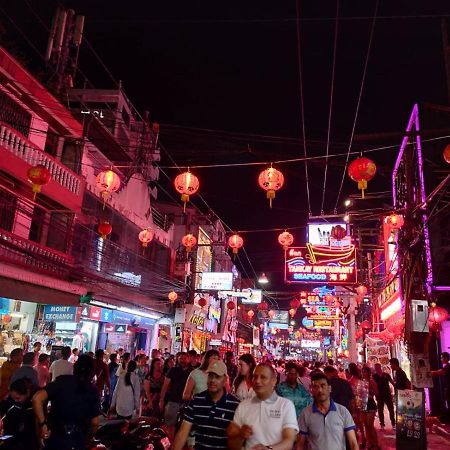 Walking Street Encore Hotel Pattaya Bagian luar foto
