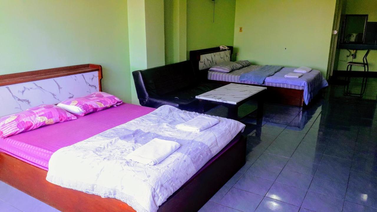 Walking Street Encore Hotel Pattaya Bagian luar foto